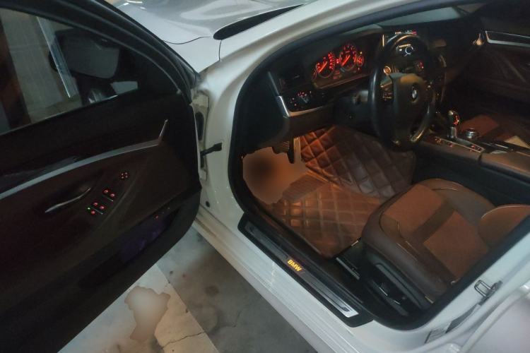 Used BMW 5 Series 2014 525Li Luxury Design Package Driver Seat