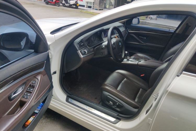 Used BMW 5 Series 2014 525Li Luxury Design Package Driver Seat