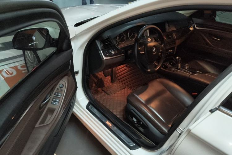 Used BMW 5 Series 2014 525Li Luxury Design Package Driver Seat