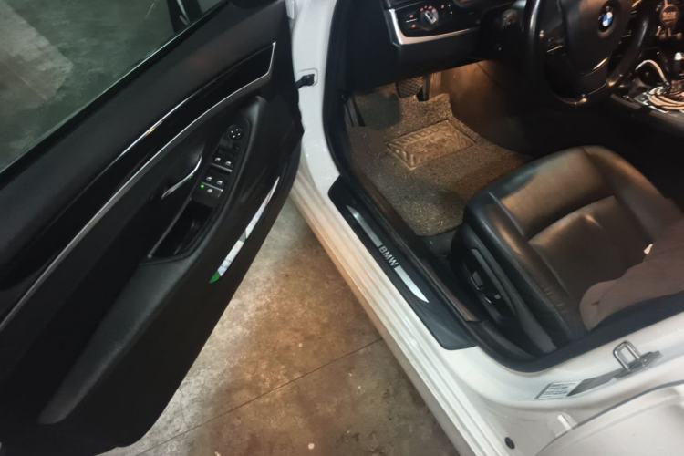 Used BMW 5 Series 2014 520i Touring Edition Driver Seat