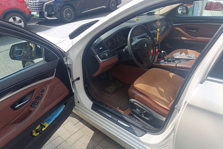 Used BMW 5 Series 2014 520i Elegant Edition Driver Seat