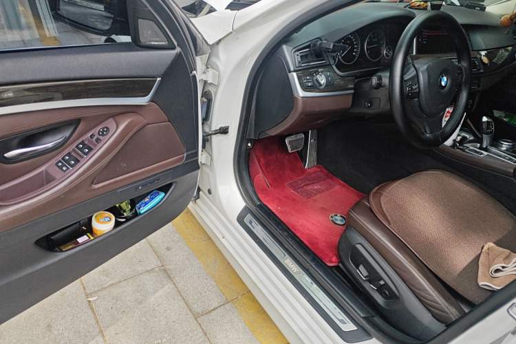 Used BMW 5 Series 2014 528Li Luxury Design Package Driver Seat