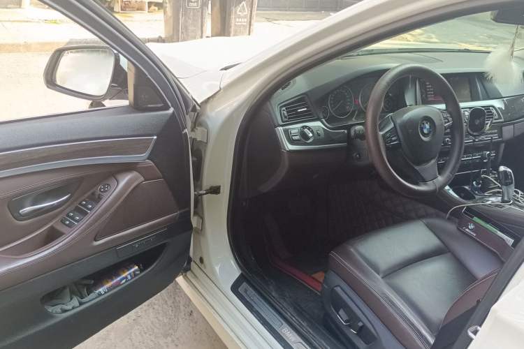 Used BMW 5 Series 2014 525Li Luxury Design Package Driver Seat