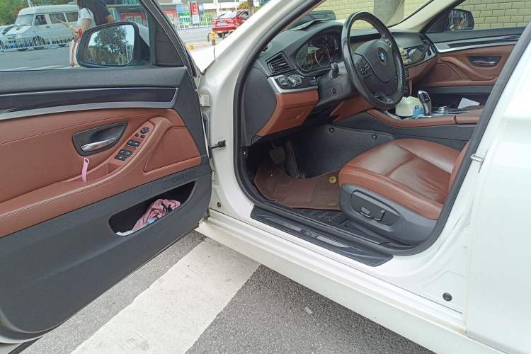 Used BMW 5 Series 2014 520Li Elegant Model Driver Seat