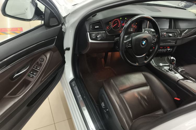 Used BMW 5 Series 2014 525Li Luxury Design Package Driver Seat