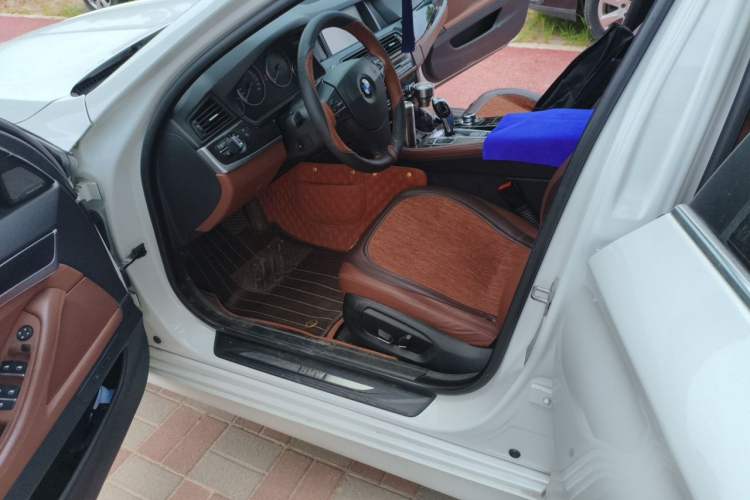 Used BMW 5 Series 2014 520i Elegant Edition Driver Seat