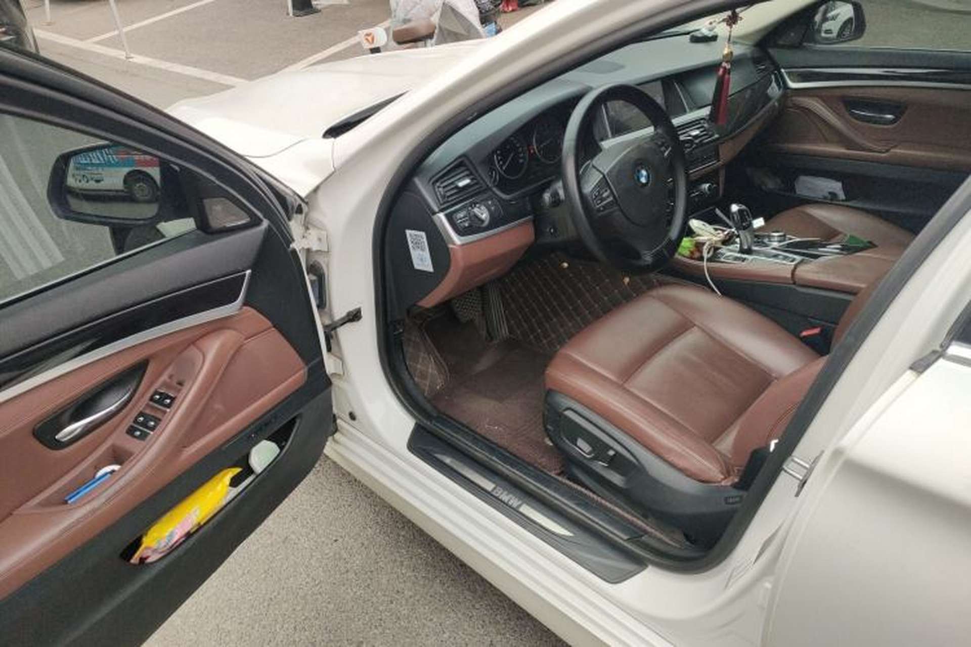 Used BMW 5 Series 2014 520i Elegant Edition Driver Seat