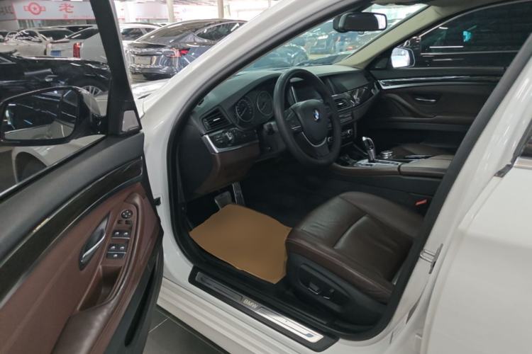 Used BMW 5 Series 2014 525Li Luxury Design Package Driver Seat