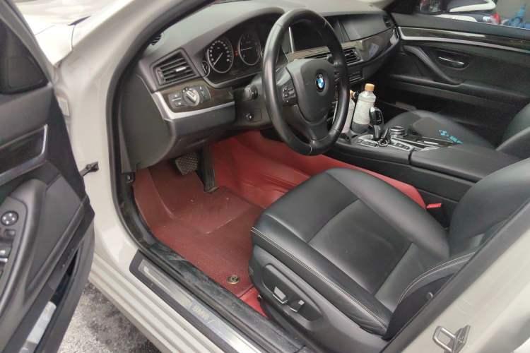 Used BMW 5 Series 2014 525Li Luxury Design Package Driver Seat