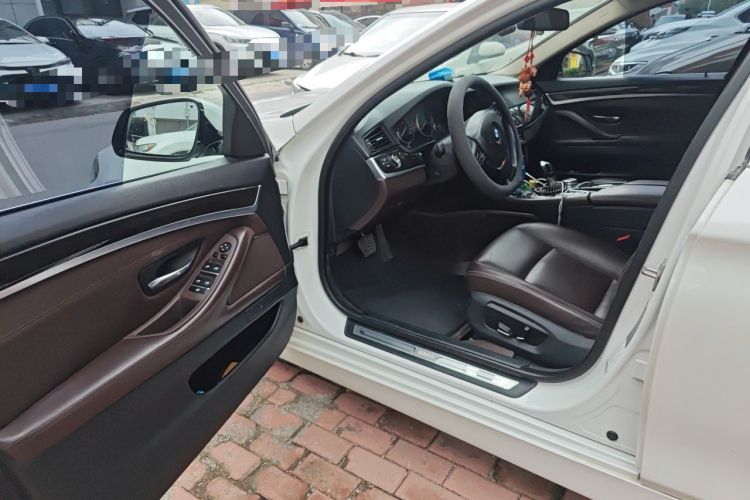 Used BMW 5 Series 2014 525Li Luxury Design Package Driver Seat