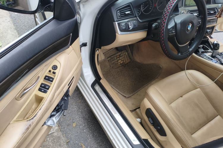 Used BMW 5 Series 2014 525Li Luxury Design Package Driver Seat