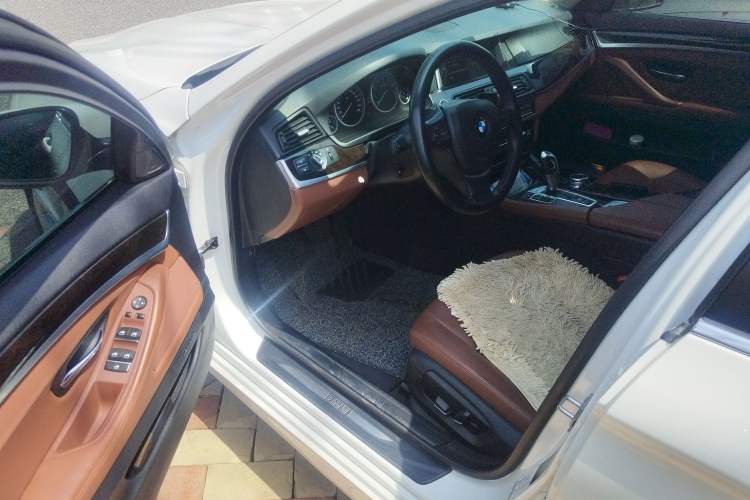 Used BMW 5 Series 2014 528Li Leading Model Driver Seat