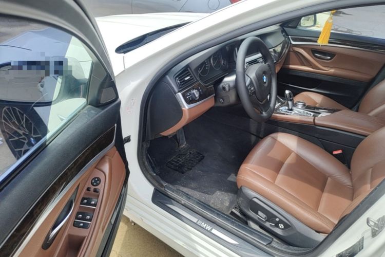 Used BMW 5 Series 2014 528Li xDrive Premium Edition Driver Seat
