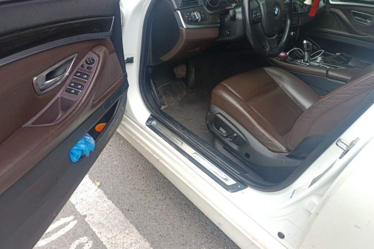 Used BMW 5 Series 2014 525Li Luxury Design Package Driver Seat