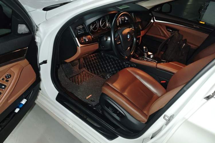 Used BMW 5 Series 2014 528Li Leading Model Driver Seat