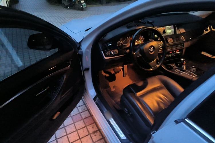 Used BMW 5 Series 2014 525Li Luxury Design Package Driver Seat