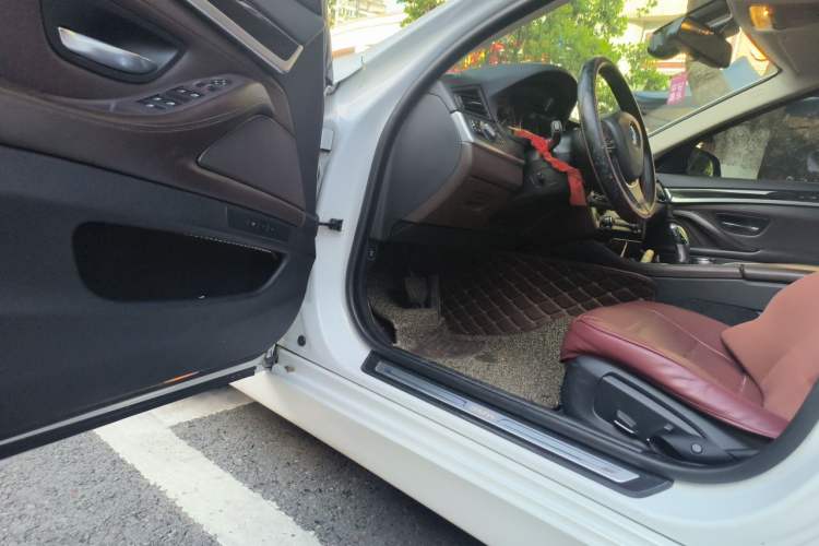 Used BMW 5 Series 2014 525Li Luxury Design Package Driver Seat