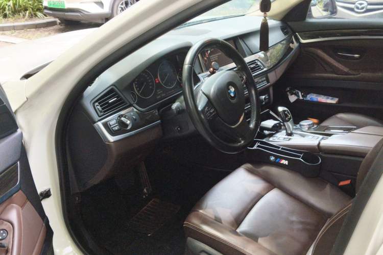 Used BMW 5 Series 2014 525Li Luxury Design Package Driver Seat