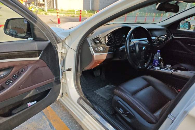 Used BMW 5 Series 2014 525Li Luxury Design Package Driver Seat