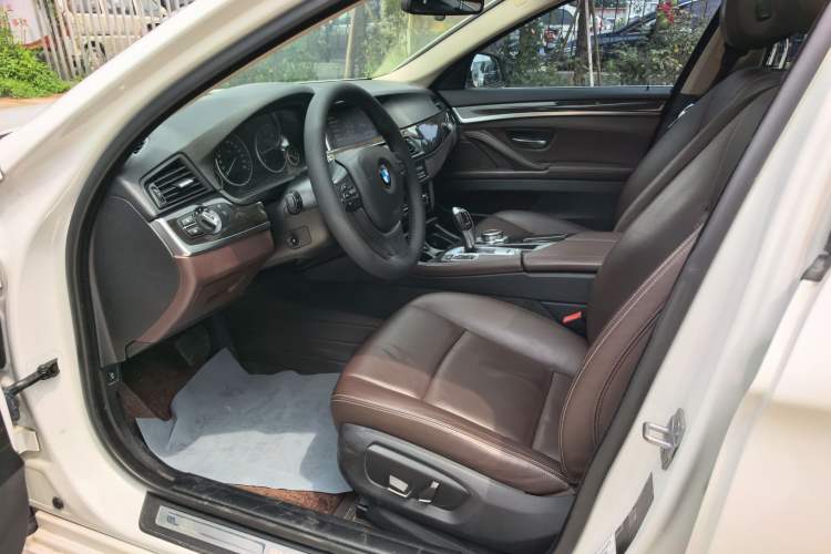 Used BMW 5 Series 2014 525Li Luxury Design Package Driver Seat