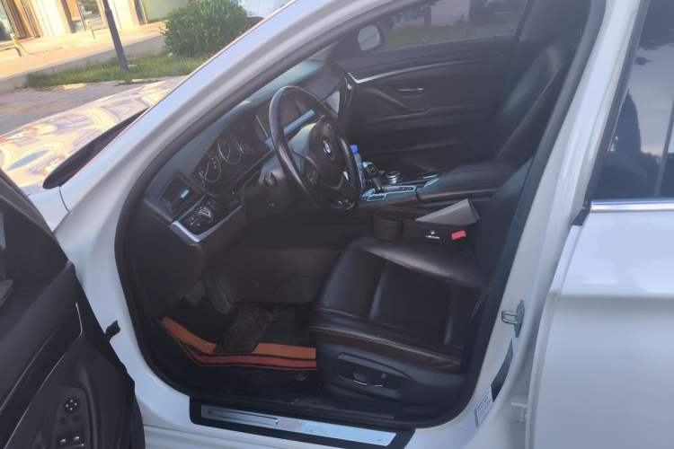 Used BMW 5 Series 2014 525Li Luxury Design Package Driver Seat