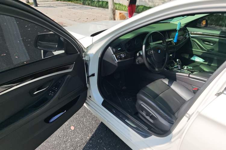 Used BMW 5 Series 2014 525Li Leading Model Driver Seat