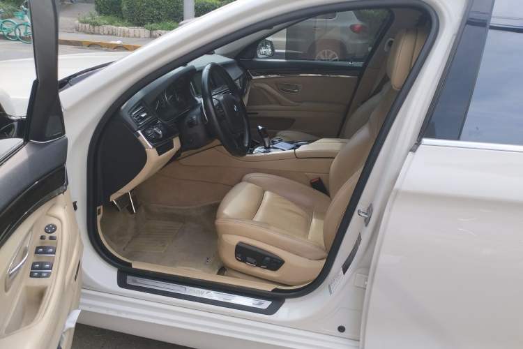 Used BMW 5 Series 2014 535Li Executive Model Style Design Package Driver Seat