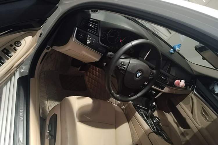 Used BMW 5 Series 2014 520Li Elegant Model Driver Seat