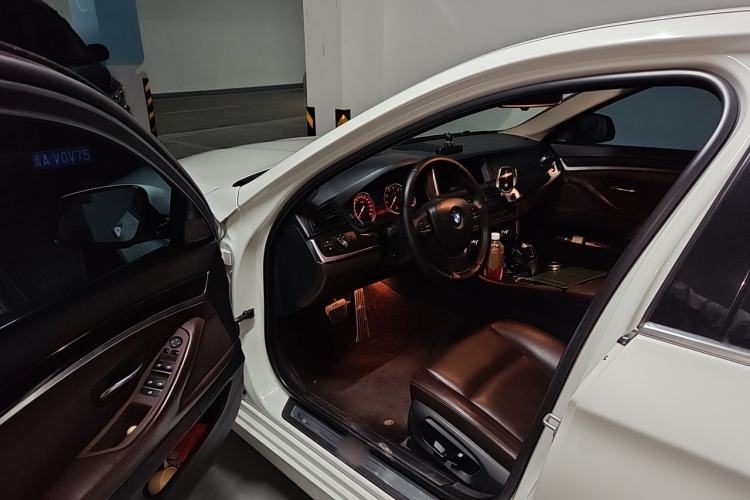 Used BMW 5 Series 2014 525Li Luxury Design Package Driver Seat
