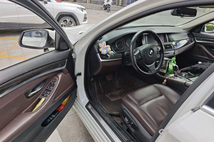 Used BMW 5 Series 2014 525Li Luxury Design Package Driver Seat