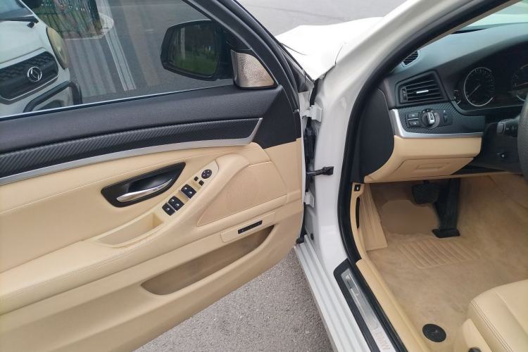 Used BMW 5 Series 2014 525Li Luxury Design Package Driver Seat