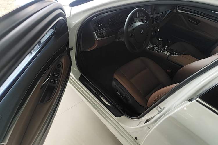 Used BMW 5 Series 2014 525Li Leading Model Driver Seat