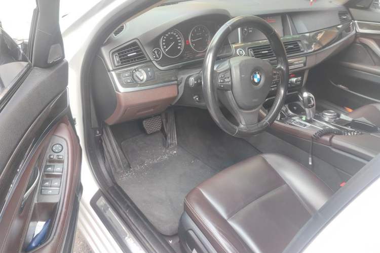Used BMW 5 Series 2014 525Li Luxury Design Package Driver Seat
