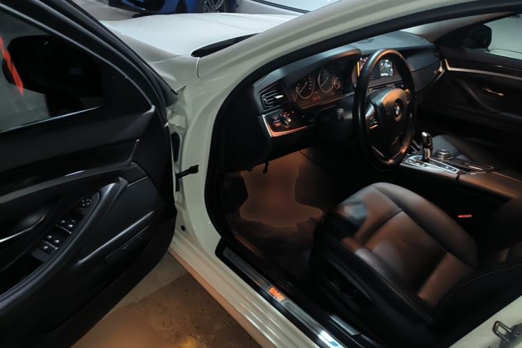 Used BMW 5 Series 2014 525Li Luxury Design Package Driver Seat