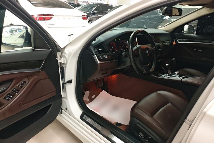 Used BMW 5 Series 2014 525Li Luxury Design Package Driver Seat