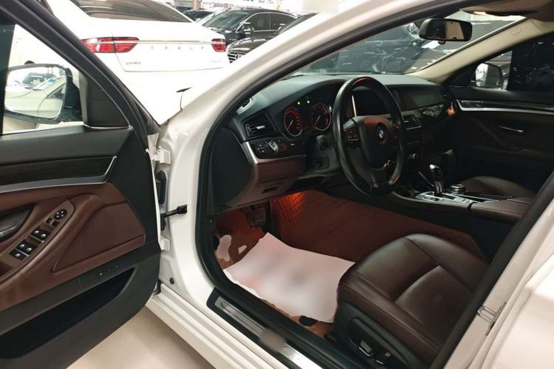 Used BMW 5 Series 2014 525Li Luxury Design Package Driver Seat