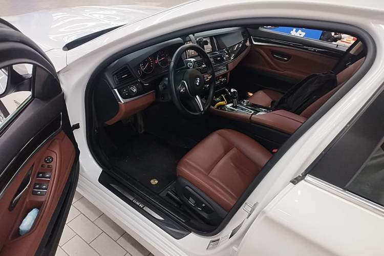 Used BMW 5 Series 2014 525Li Leading Model Driver Seat