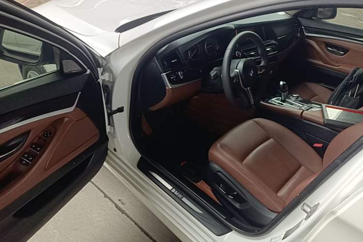 Used BMW 5 Series 2014 520Li Elegant Model Driver Seat
