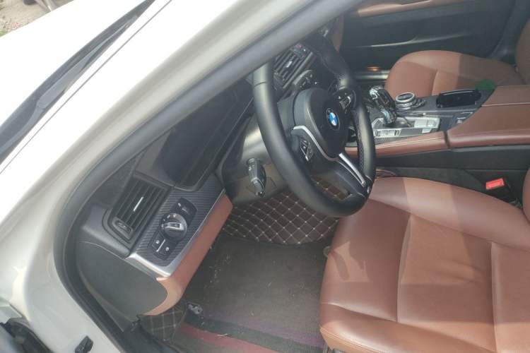 Used BMW 5 Series 2014 520Li Elegant Model Driver Seat