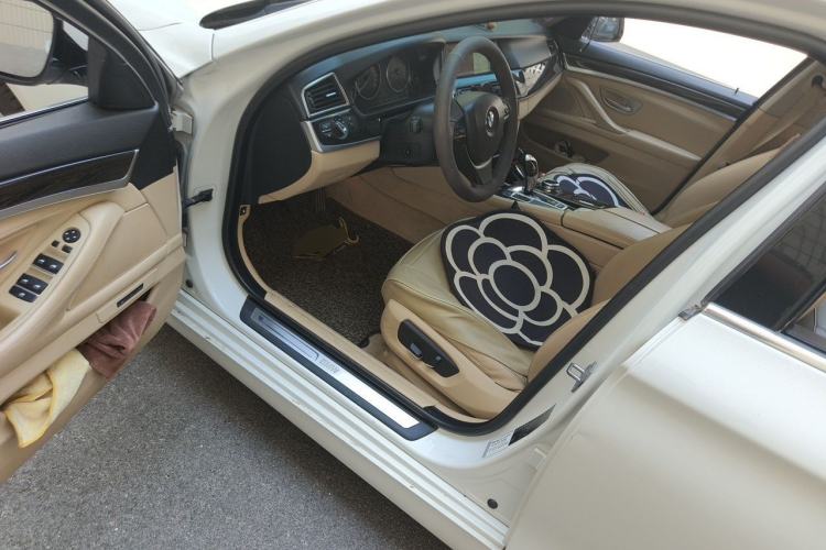 Used BMW 5 Series 2014 525Li Luxury Design Package Driver Seat