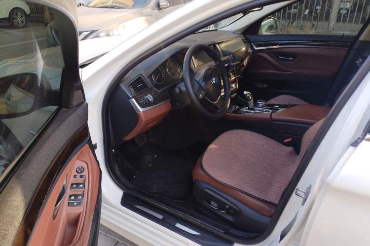 Used BMW 5 Series 2014 528Li xDrive Premium Edition Driver Seat