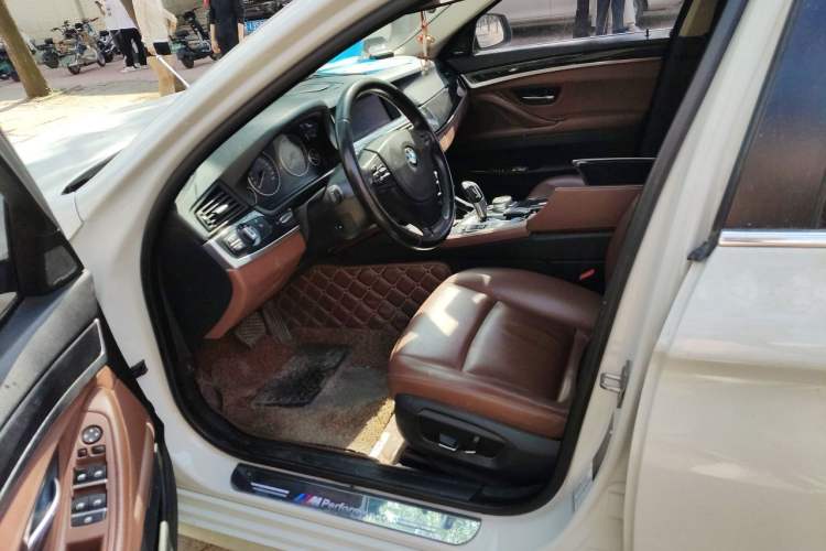 Used BMW 5 Series 2014 520Li Elegant Model Driver Seat
