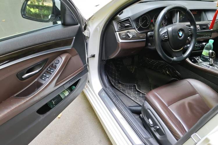 Used BMW 5 Series 2014 525Li Luxury Design Package Driver Seat