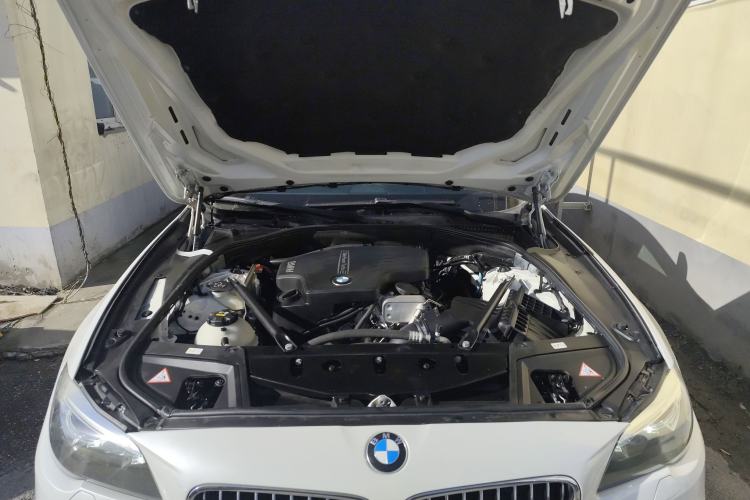 Used BMW 5 Series 2014 520i Elegant Edition Engine Bay