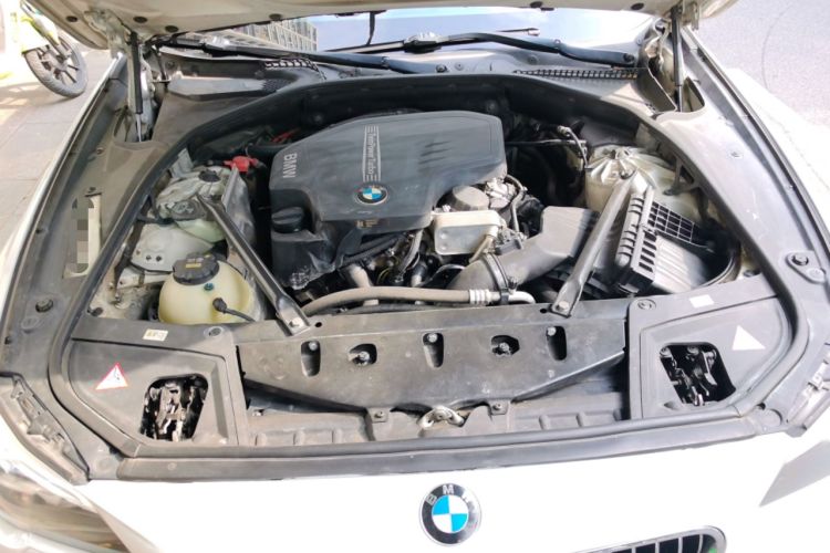 Used BMW 5 Series 2014 525Li Luxury Design Package Engine Bay