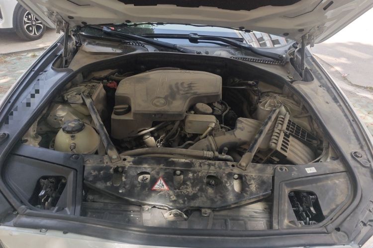 Used BMW 5 Series 2014 520Li Elegant Model Engine Bay