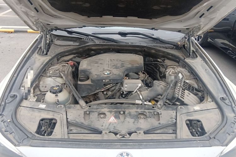 Used BMW 5 Series 2014 525Li Luxury Design Package Engine Bay
