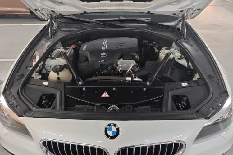 Used BMW 5 Series 2014 525Li Luxury Design Package Engine Bay