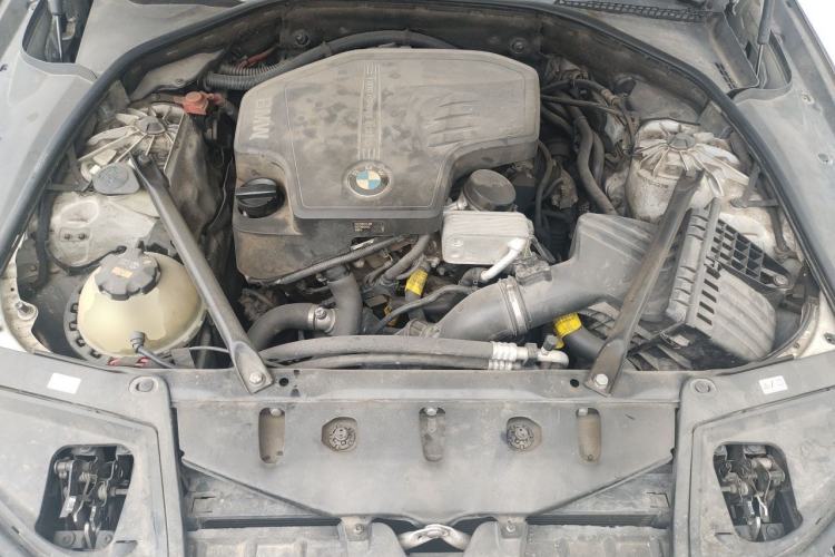 Used BMW 5 Series 2014 525Li Leading Model Engine Bay