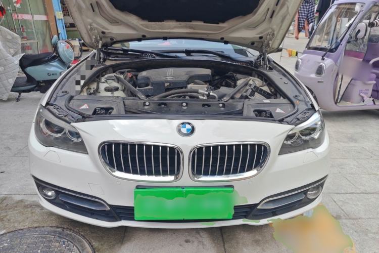 Used BMW 5 Series 2014 525Li Luxury Design Package Engine Bay
